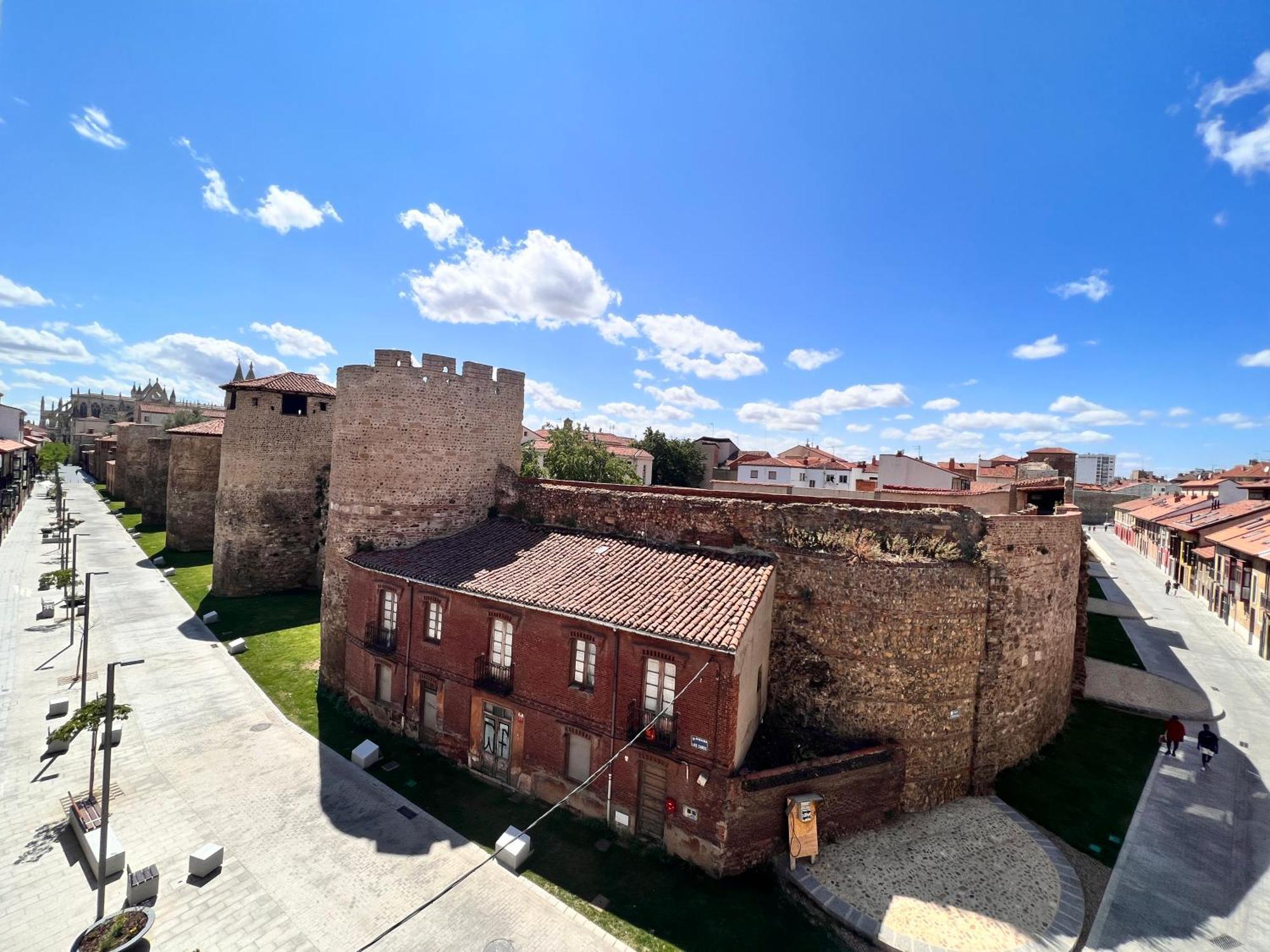 Apartamento La Muralla - Leonapartamentos Экстерьер фото